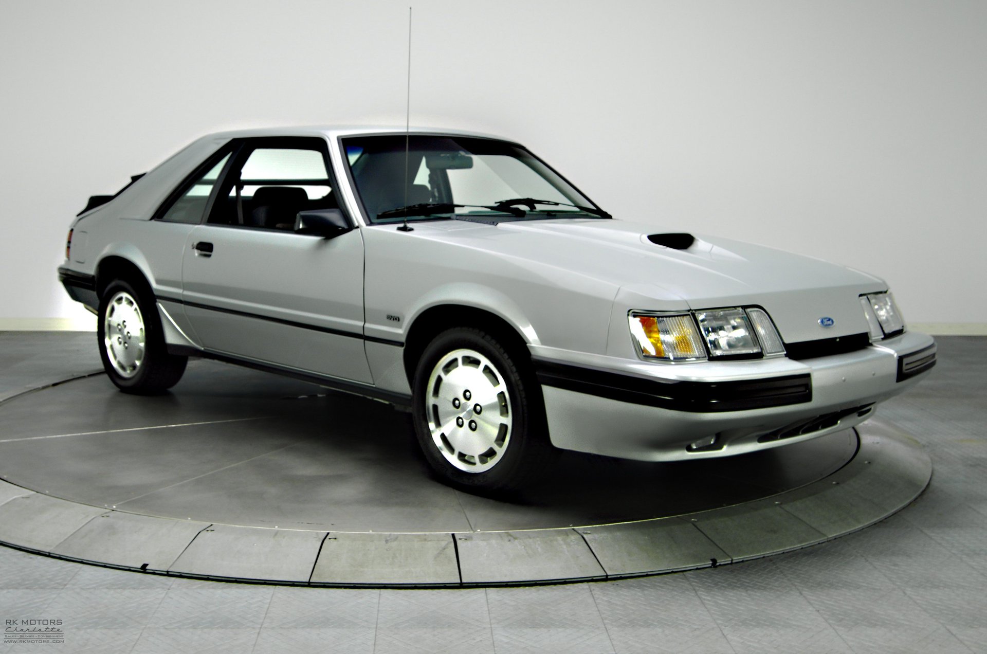 1986 ford mustang svo