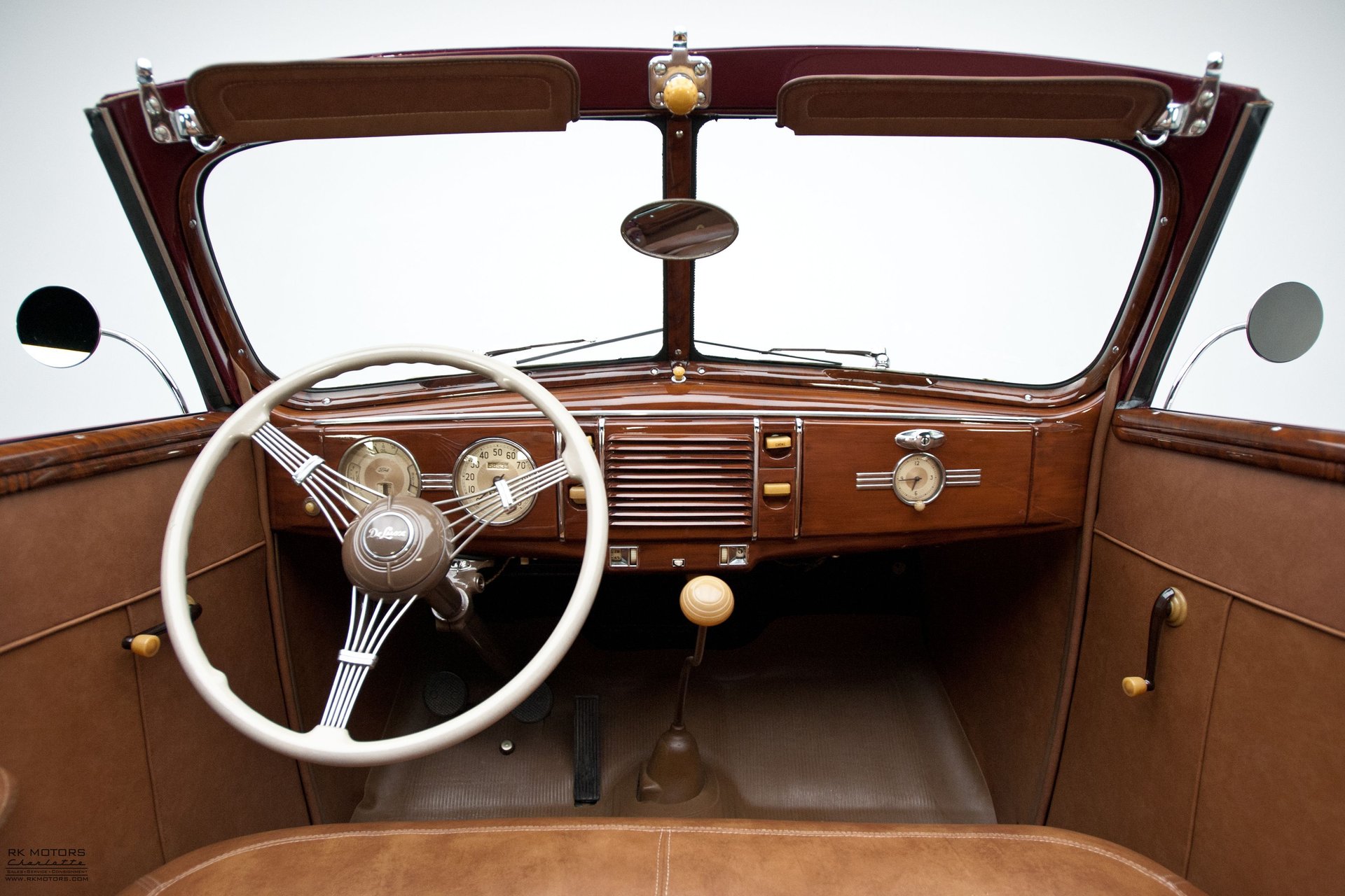 1939 ford deluxe convertible sedan