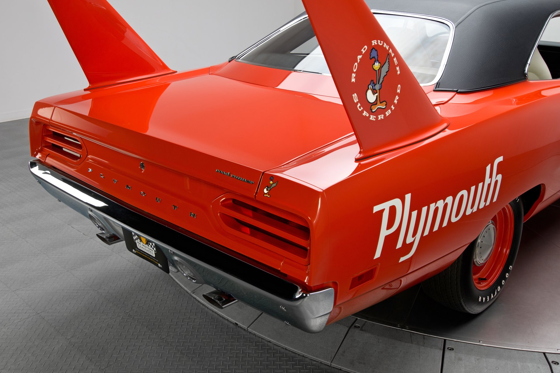 1970 plymouth road runner superbird