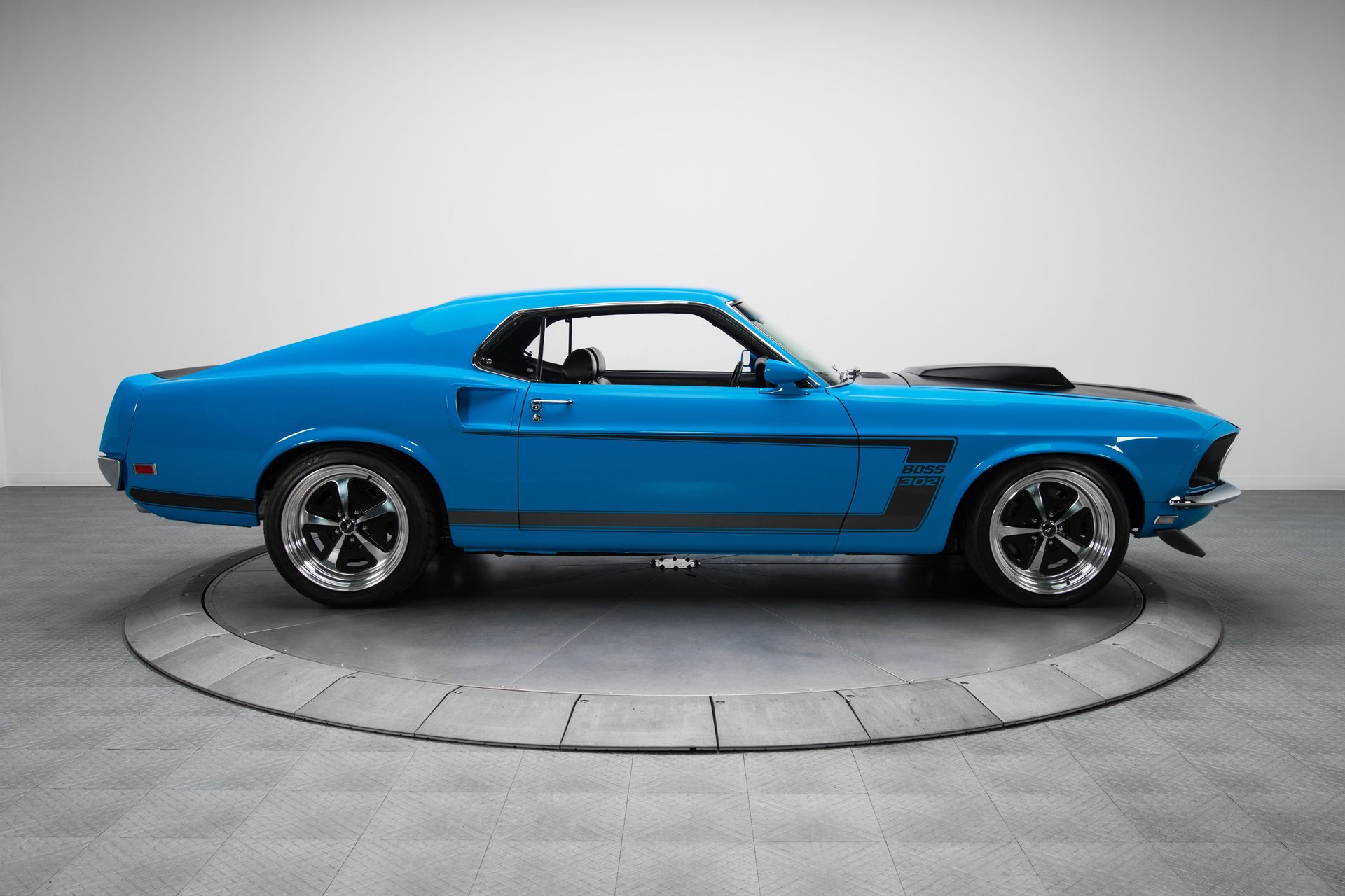69 Mustang Boss 429 Side View