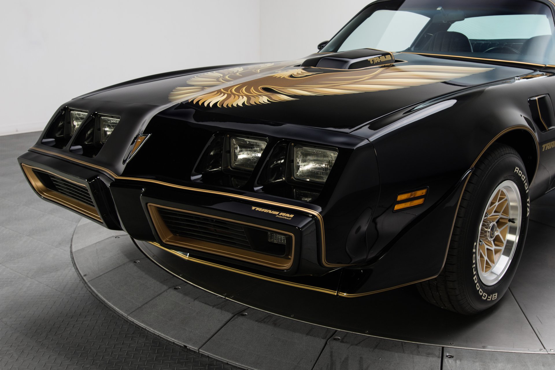 This is a 1979 Pontiac Trans Am Firebird with a new 430bhp V8