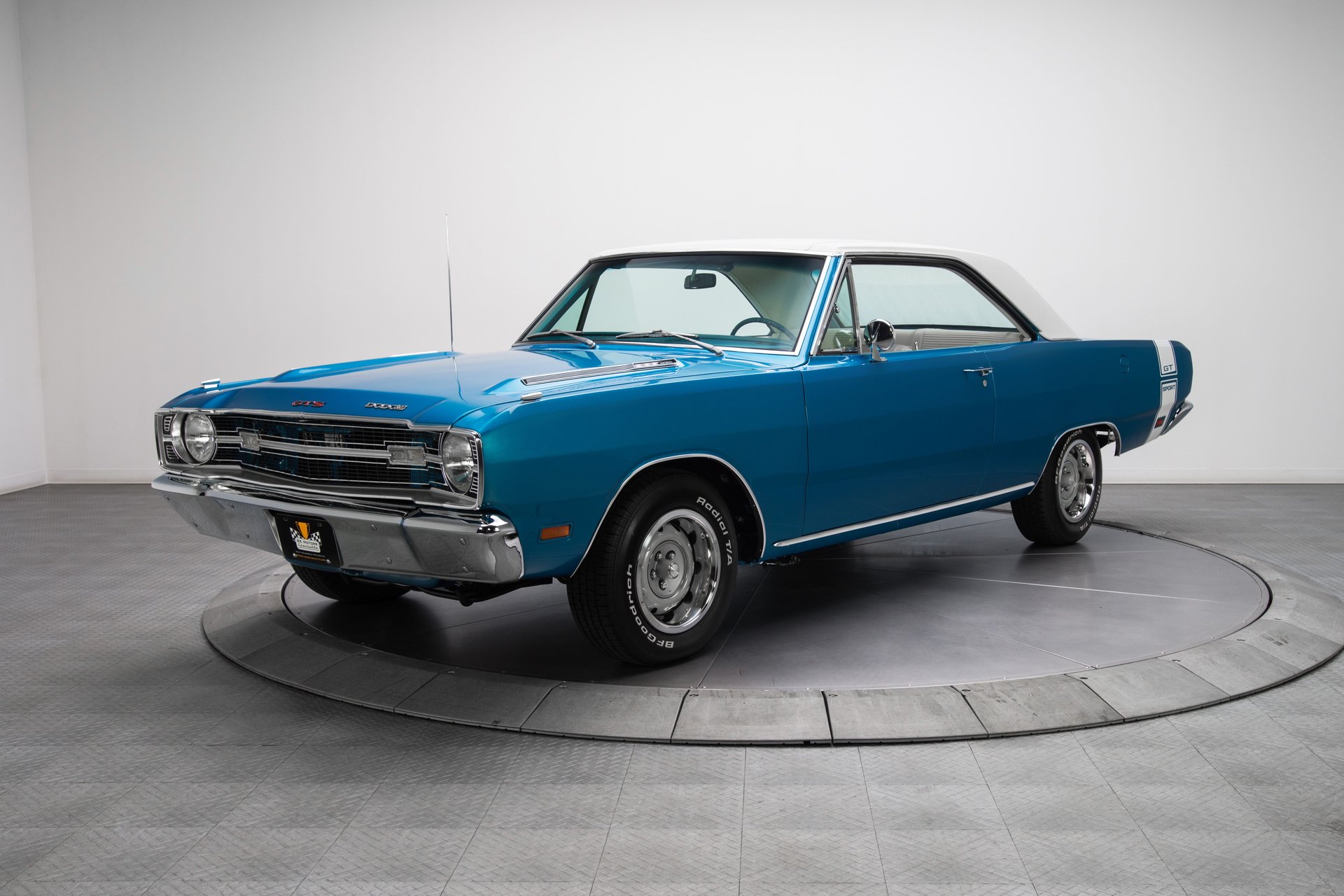 M2 Drivers 108 - 1969 Dodge Dart Swinger 340