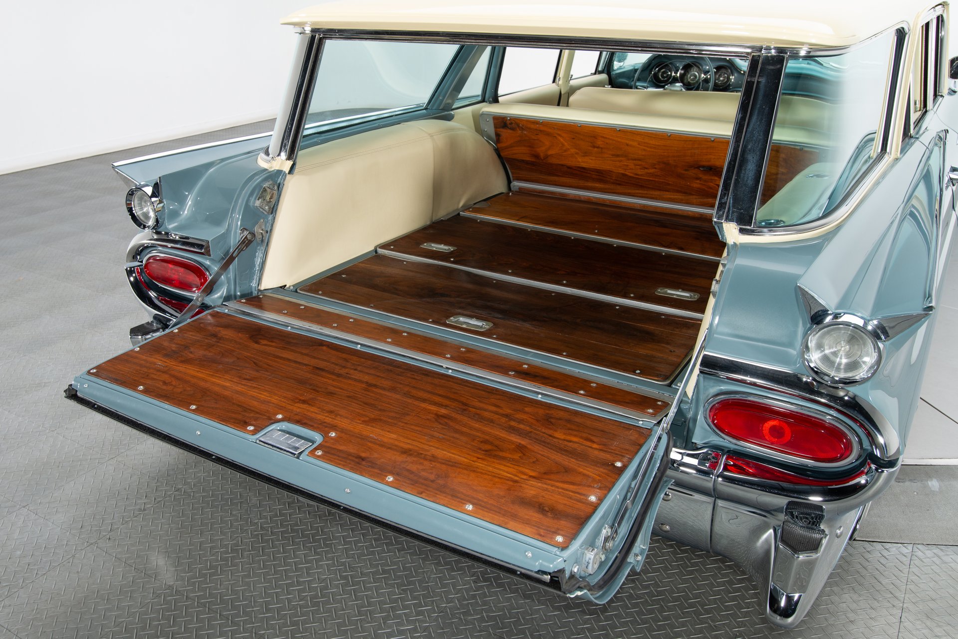 1959 pontiac catalina safari wagon