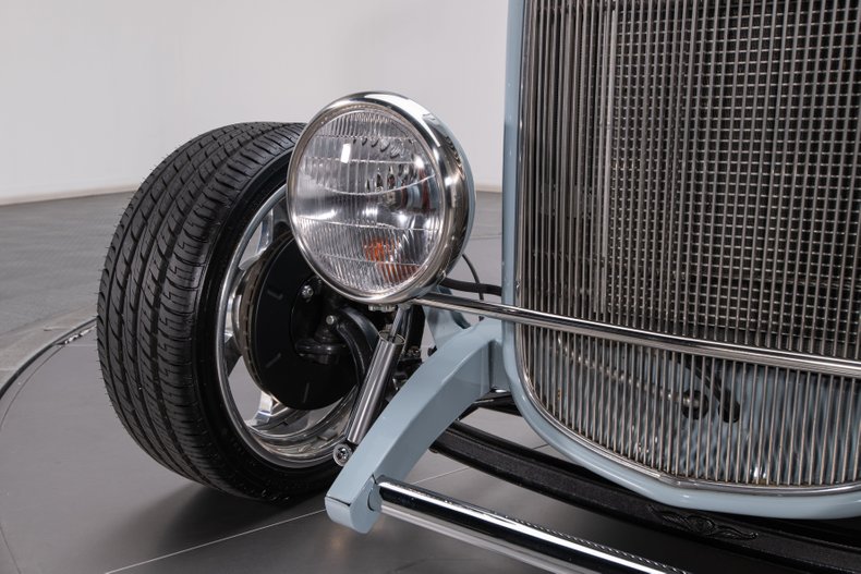 1932 Ford Coupe 17