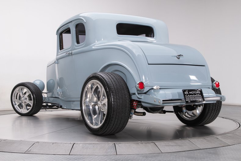 1932 Ford Coupe 27