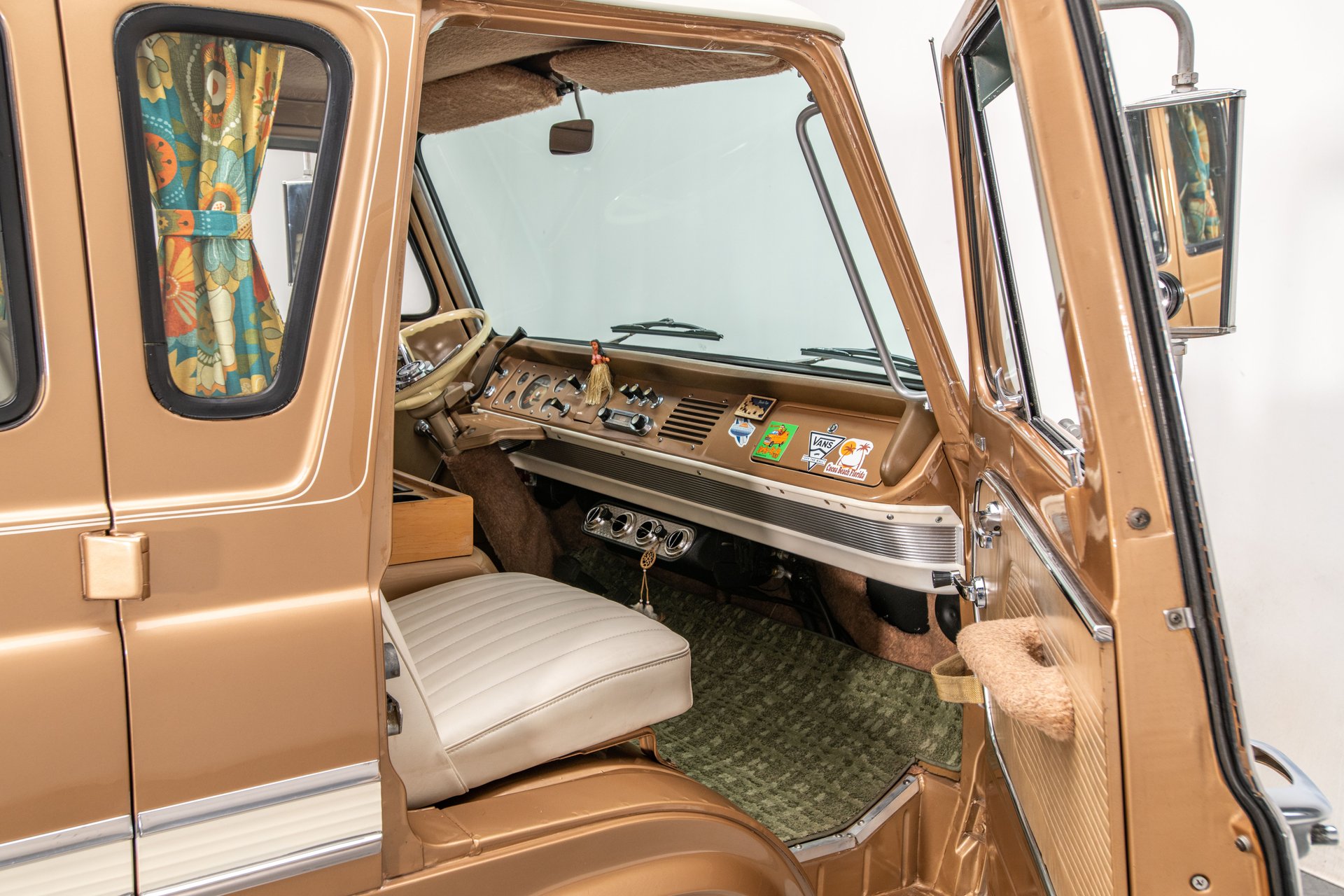 1965 ford econoline falcon club wagon