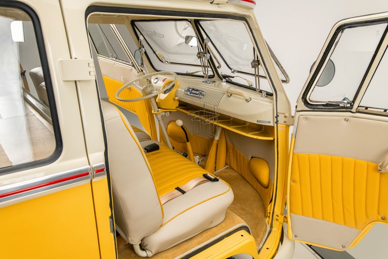 1975 Volkswagen Microbus 43