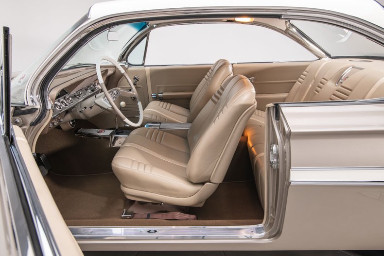 1961 Chevrolet Impala 46