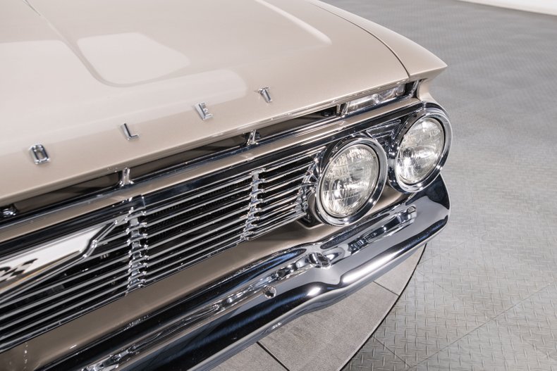 1961 Chevrolet Impala 11