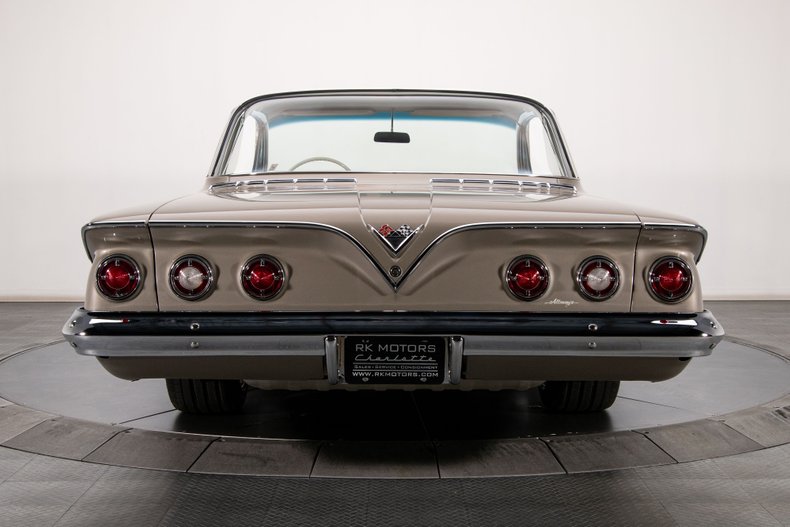 1961 Chevrolet Impala 17