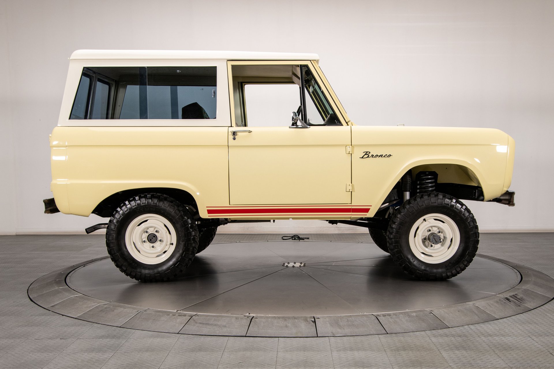 For Sale 1967 Ford Bronco