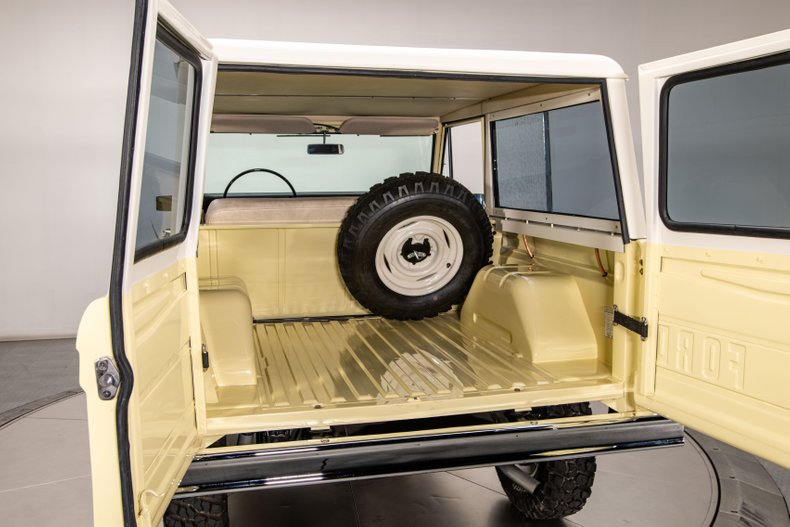 1967 Ford Bronco 35