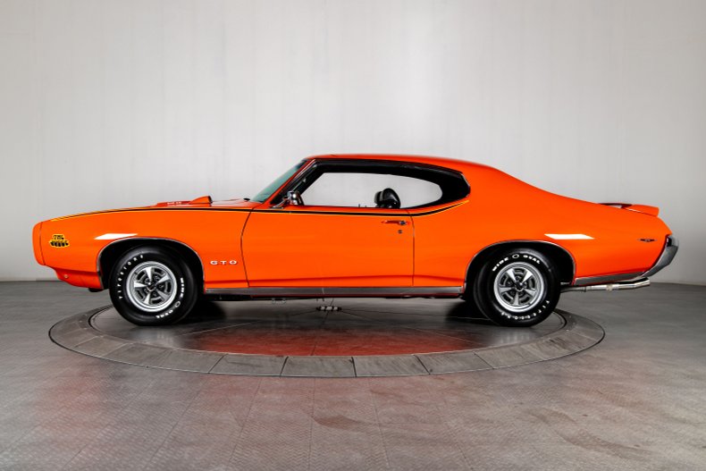 1969 Pontiac GTO 13