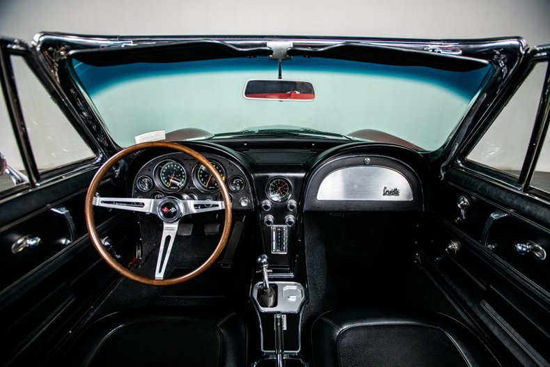 1967 Chevrolet Corvette 33