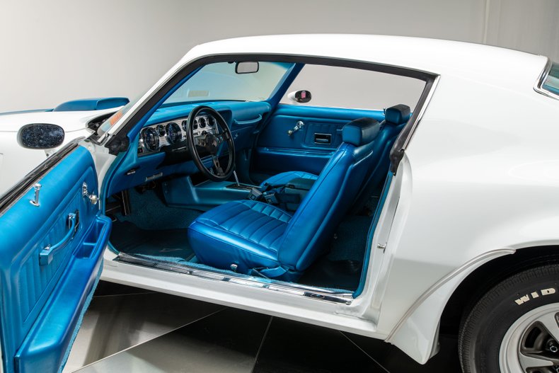 1970 Pontiac Firebird 38