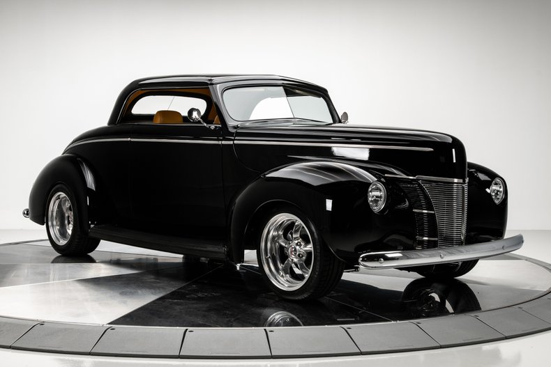 1940 Ford Convertible 9
