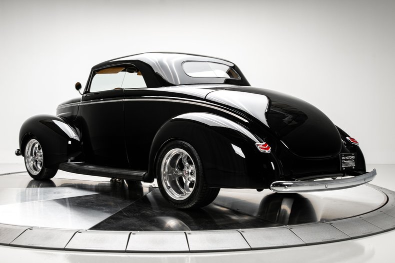 1940 Ford Convertible 18