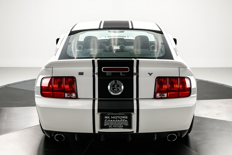 2007 Ford Mustang 18