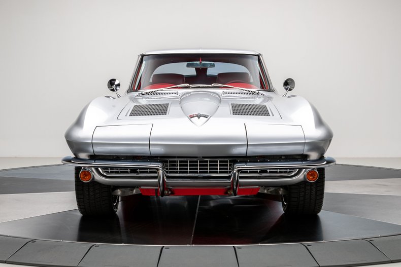 1963 Chevrolet Corvette 12