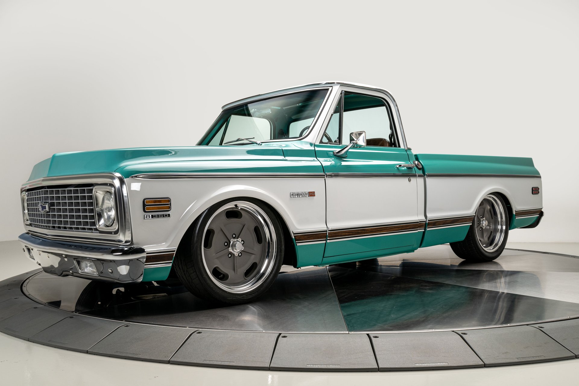 thumbnail image 2 of Counterpart 1972 Chevy C10 K10 Door Armrest Pull Handle – Green – Left & Right – Vintage Truck 2 of 3