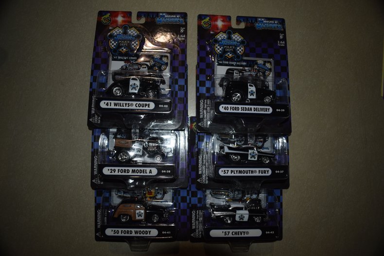 Muscle Machines Police Department Set 1:64 Scale