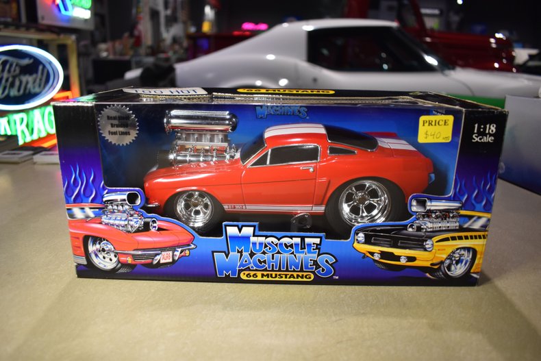 1966 Mustang Muscle Machine 1:18 *Car is Red, Not Orange* | Rock