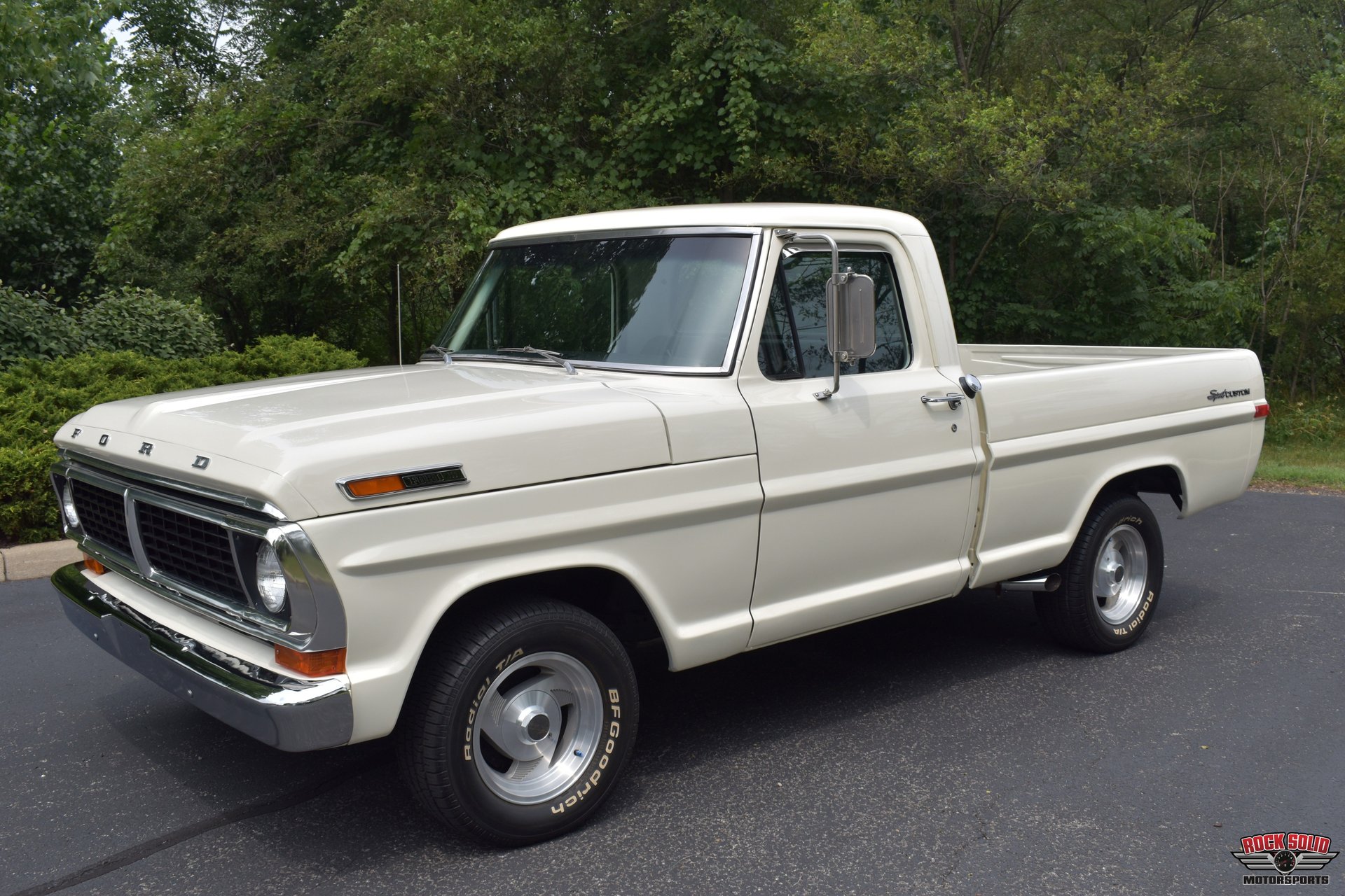 thumbnail image 2 of 1970 Ford F100 F250 F350 Truck Owner's Manual - Reproduction - Pickup Ranger Custom 2 of 3