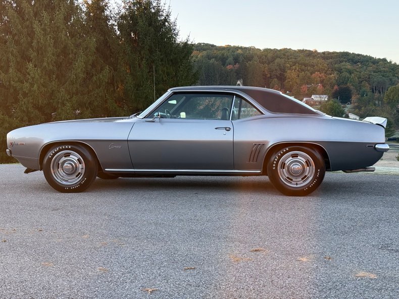 1969 Chevrolet Camaro Z/28 11