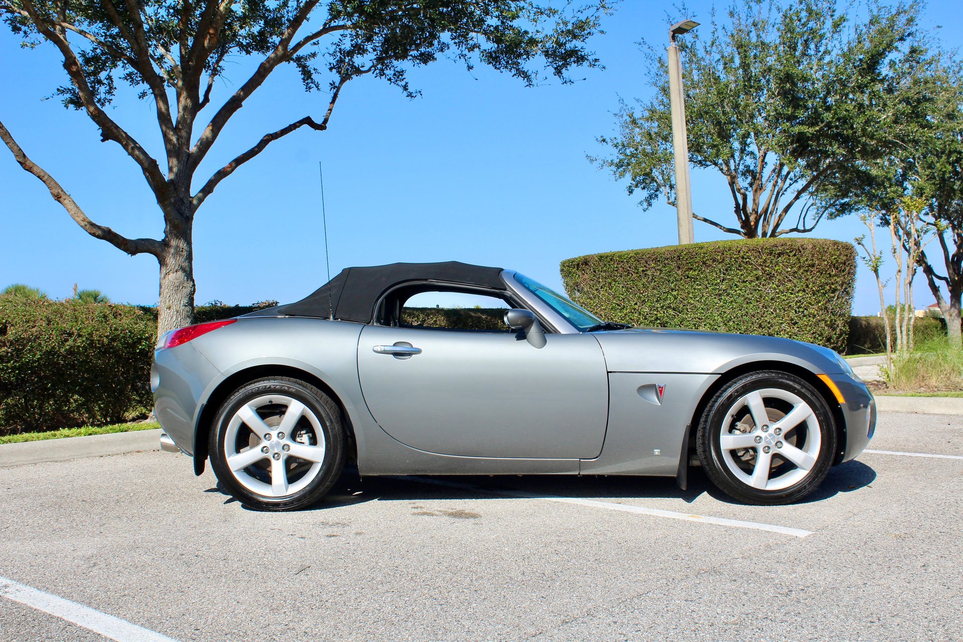 2006 Pontiac Solstice | Classic Cars of Sarasota