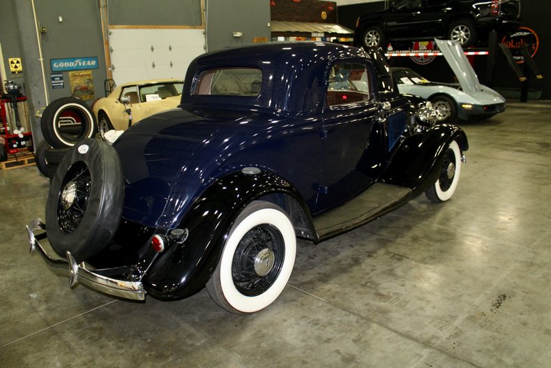 1933 ford 3 window