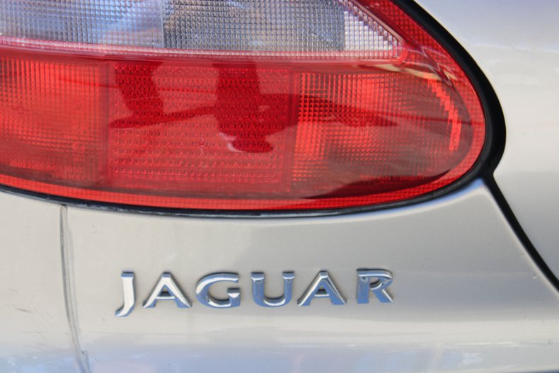 1999 jaguar xj8