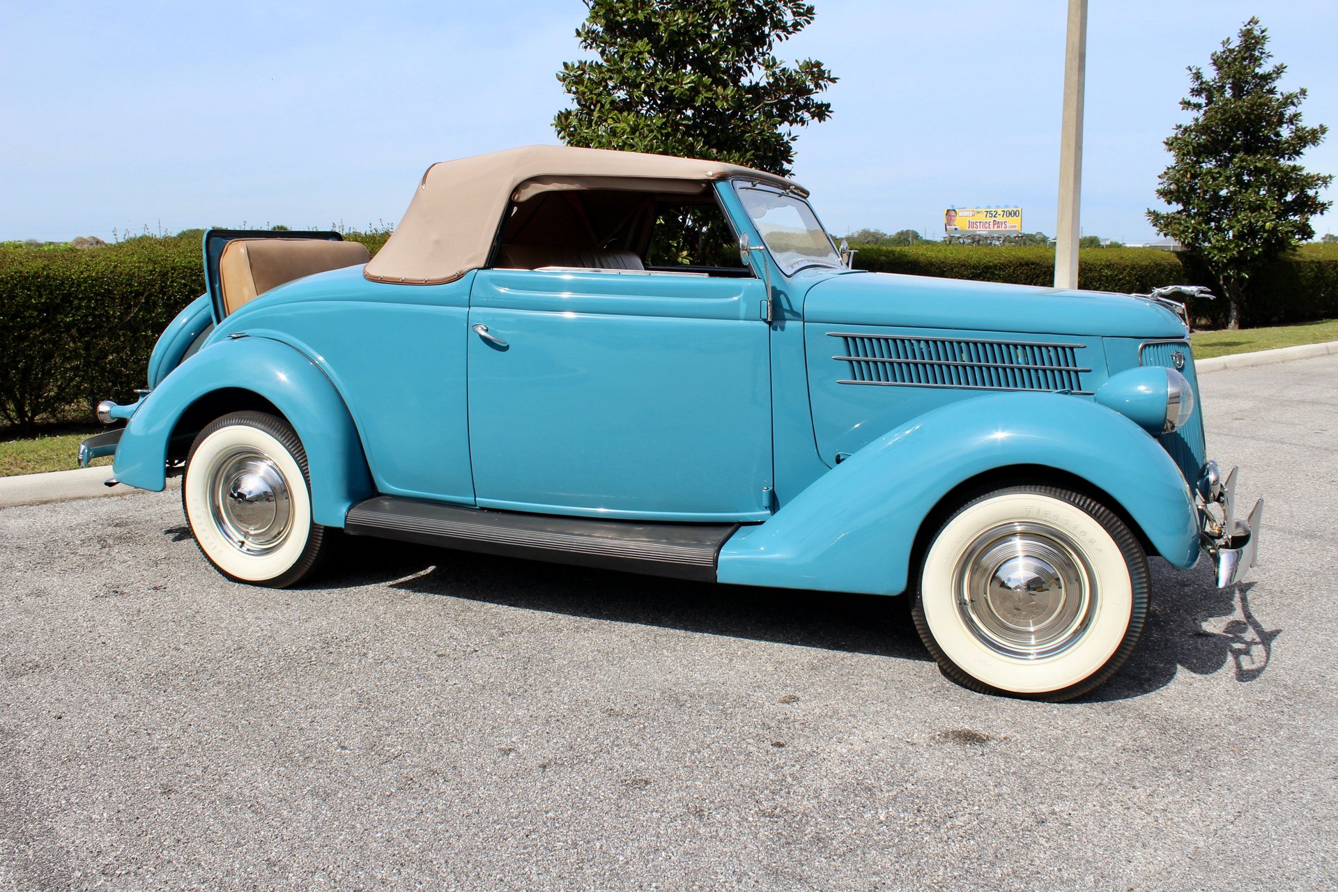 1936 Ford Cabrolet