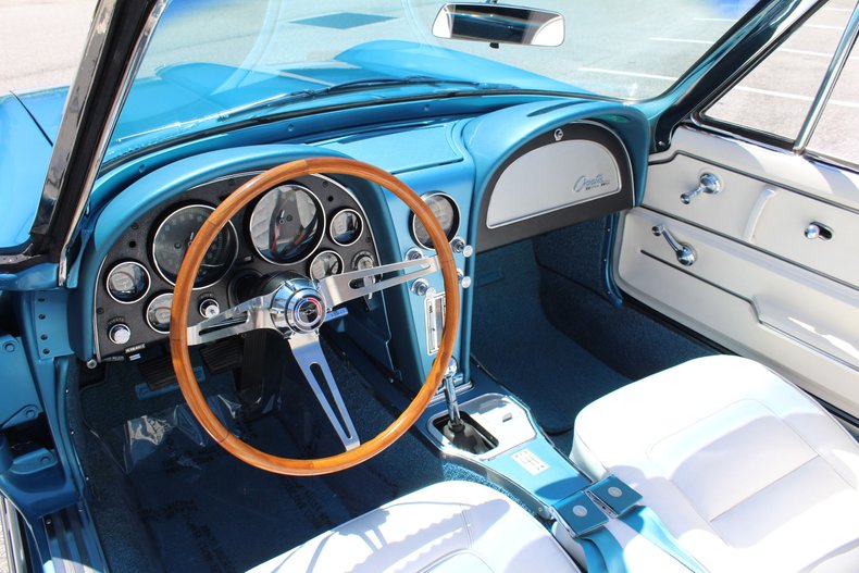 1965 chevrolet corvette stingray