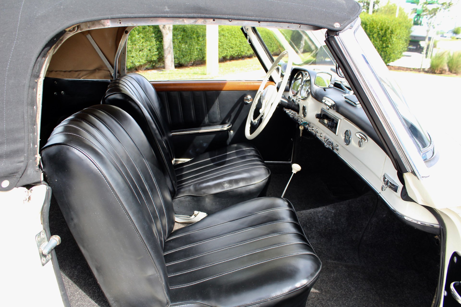 For Sale 1960 Mercedes 190SL