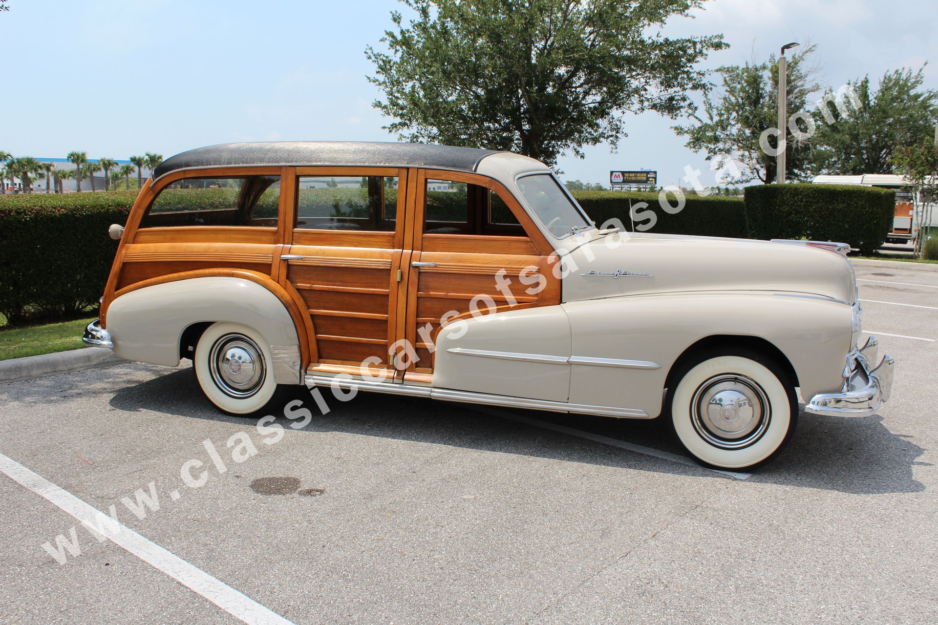 1948 pontiac streamliner woody wagon