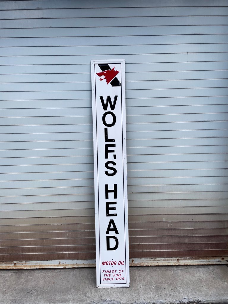  Wolf's Head Sign