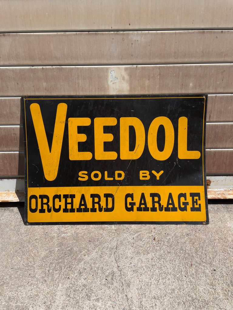  Small Veedol Oil Sign