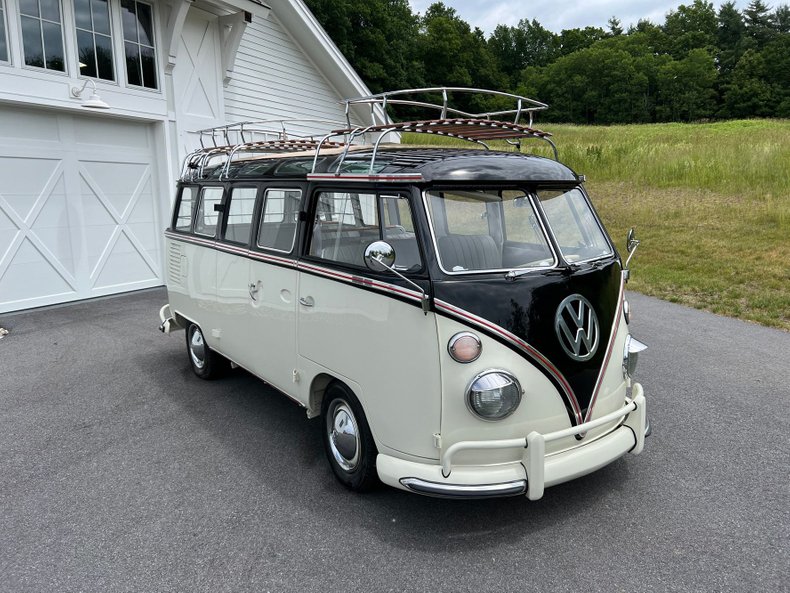 1975 Volkswagen 13 Window Van