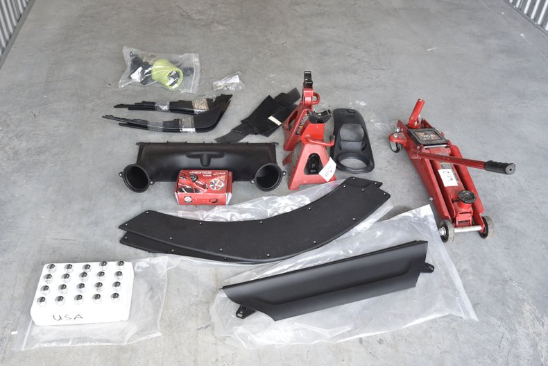 Two Jack Stands, 2 1/2 Ton Floor Jack & Misc. Ferrari Parts | Saratoga ...