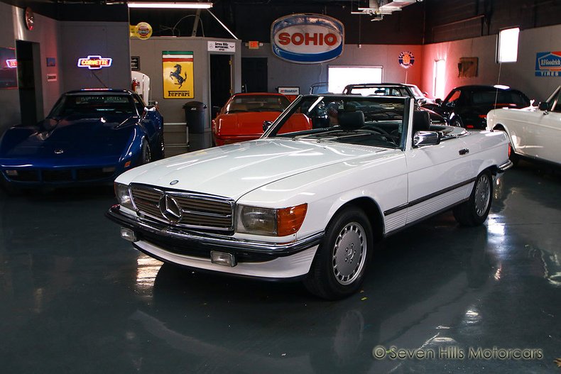 1989 Mercedes-Benz 560 SL