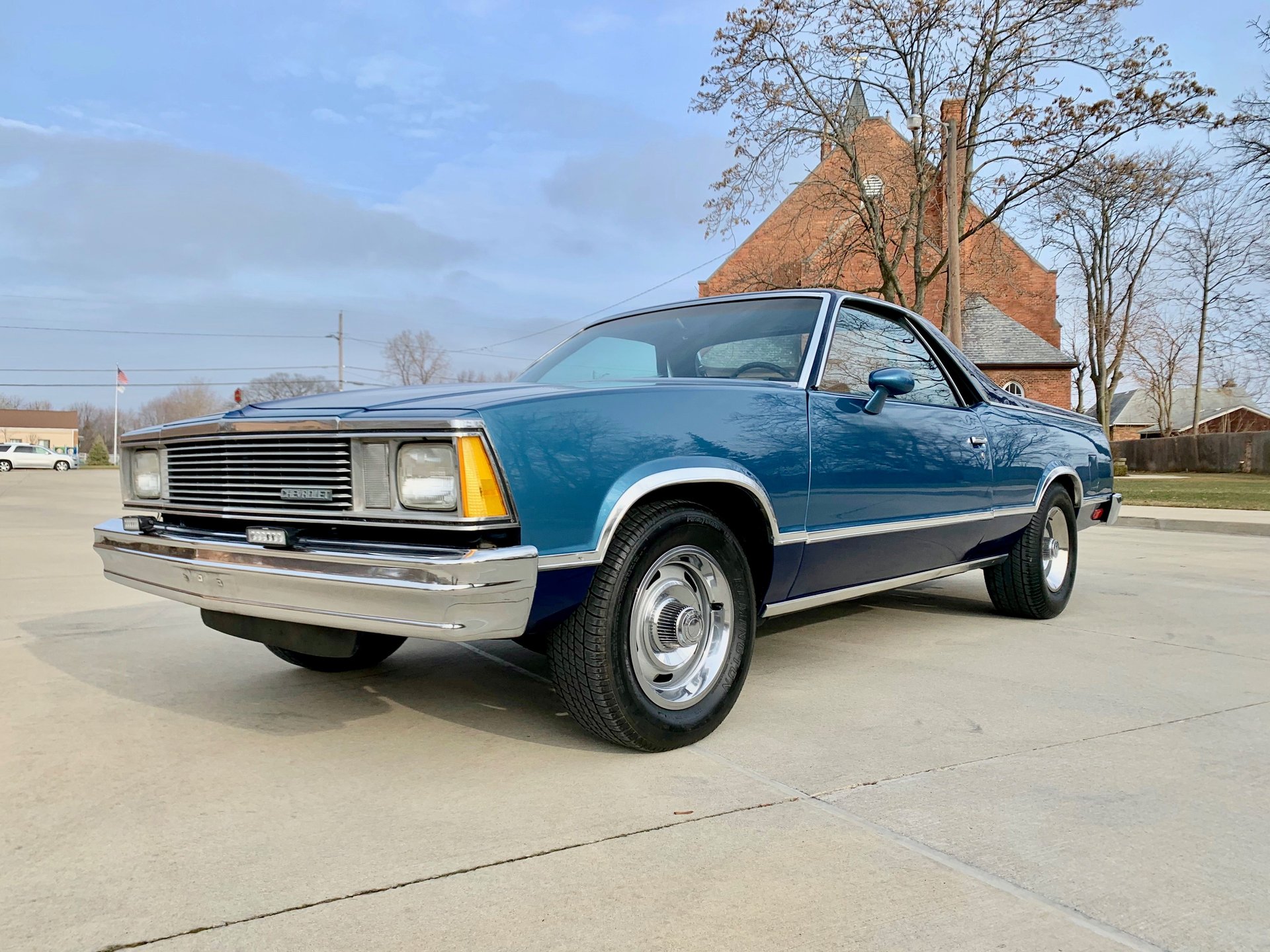 thumbnail image 2 of Silverautoparts Front Marker Light Set For 1980-1981 Chevy El Camino & Malibu 2 of 4