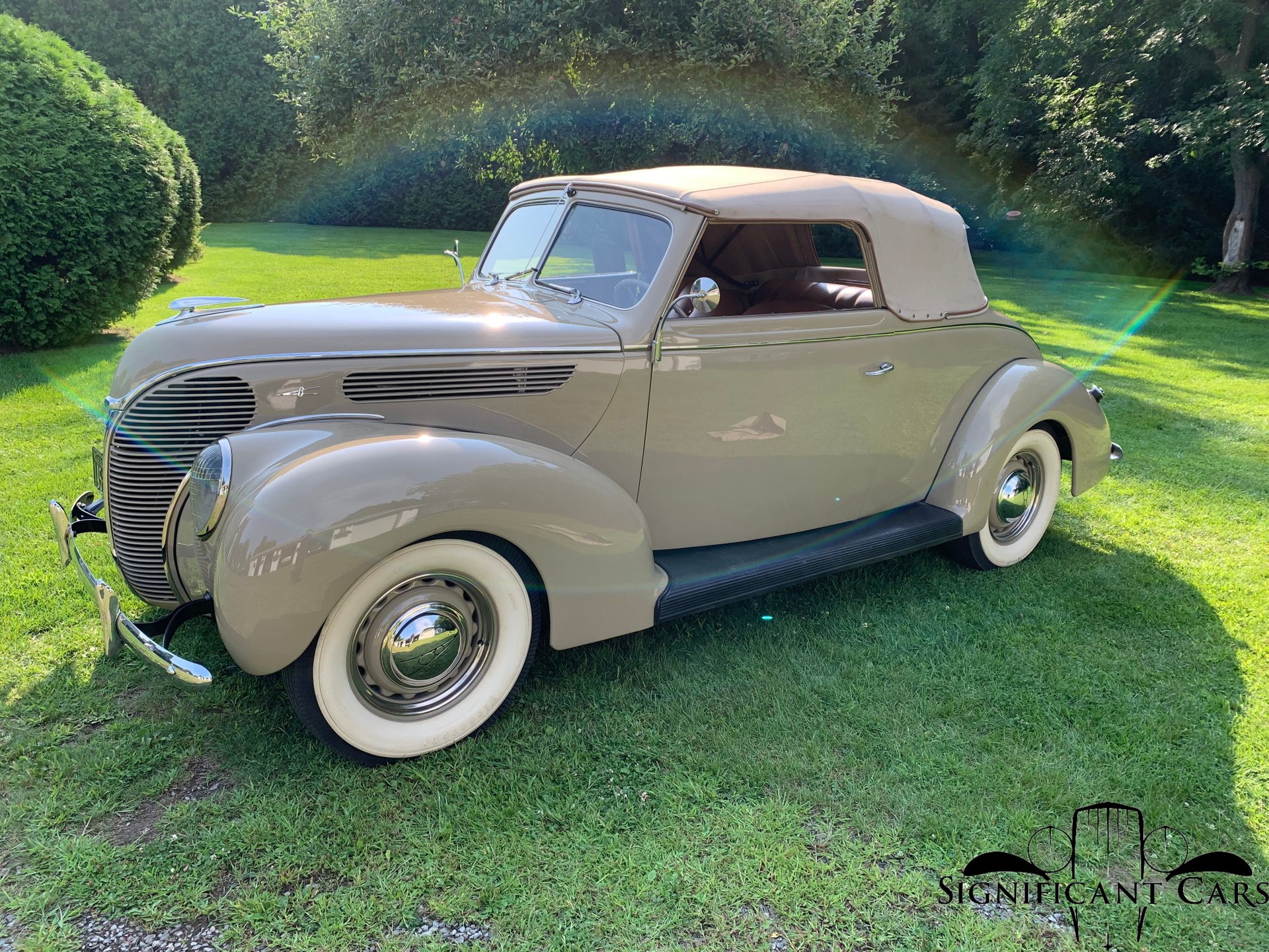 1938 Ford Deluxe Convertible Coupe