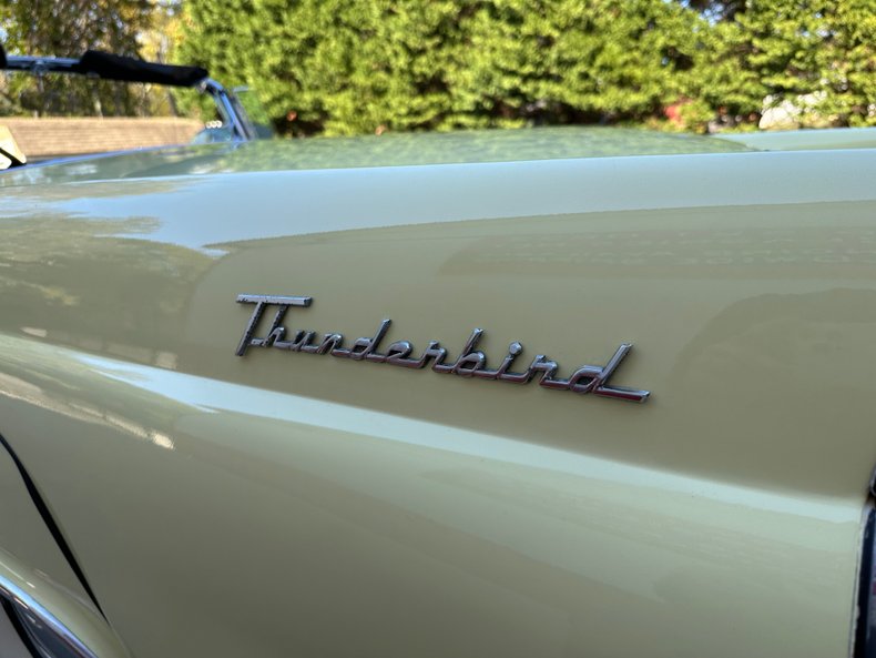 1956 Ford Thunderbird