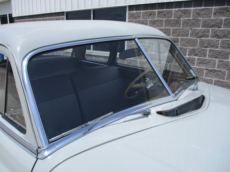 1951 DeSoto Custom Club Coupe Hemi V8 24