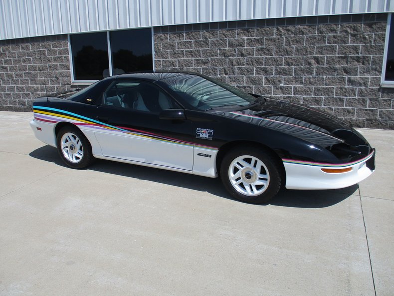 1993 Chevrolet Camaro Z/28 Indy Pace Car 1