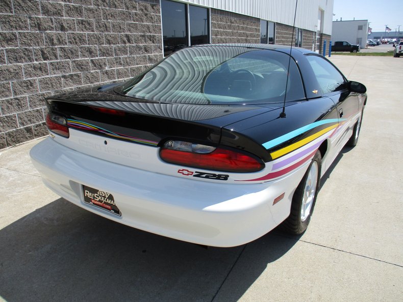 1993 Chevrolet Camaro Z/28 Indy Pace Car 18