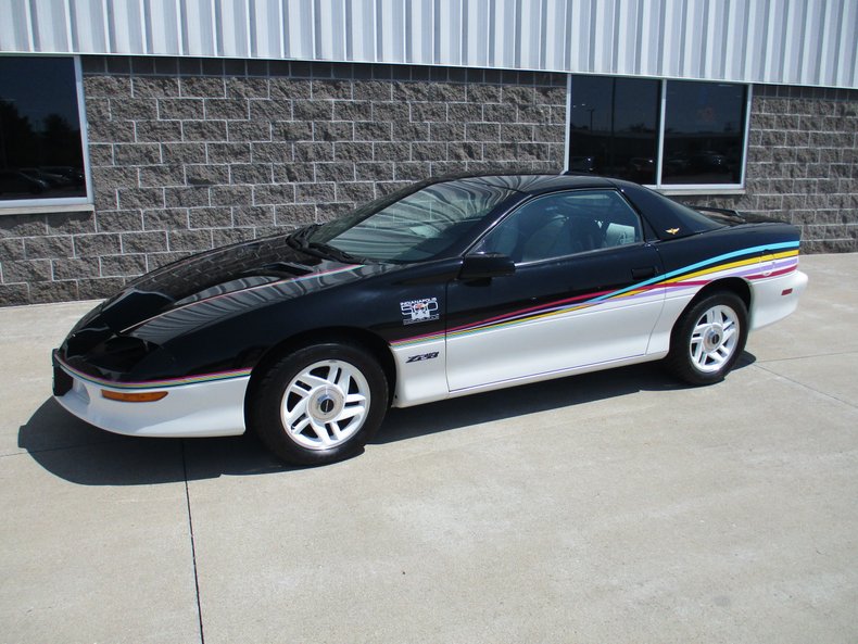 1993 Chevrolet Camaro Z/28 Indy Pace Car 30