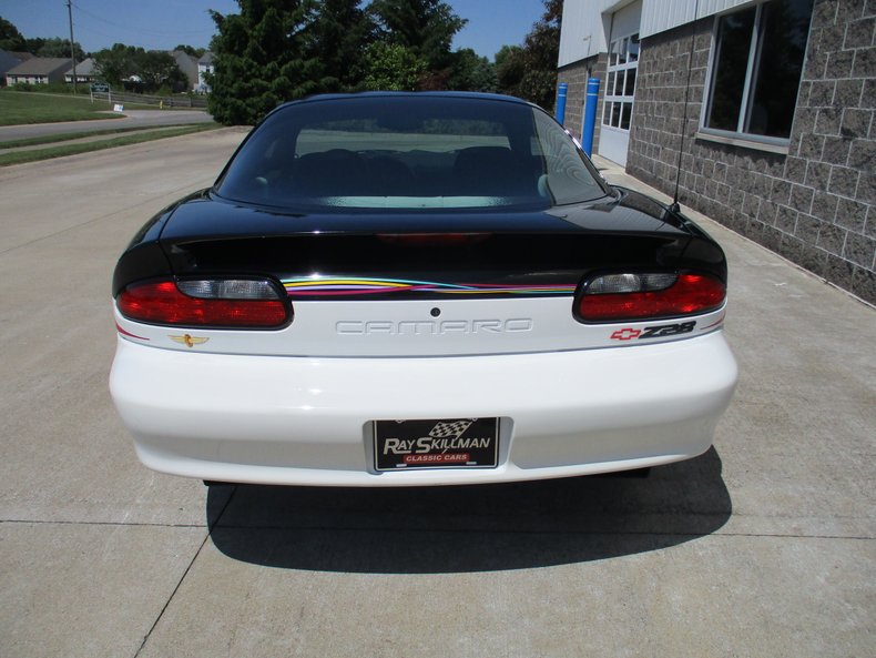 1993 Chevrolet Camaro Z/28 Indy Pace Car 38