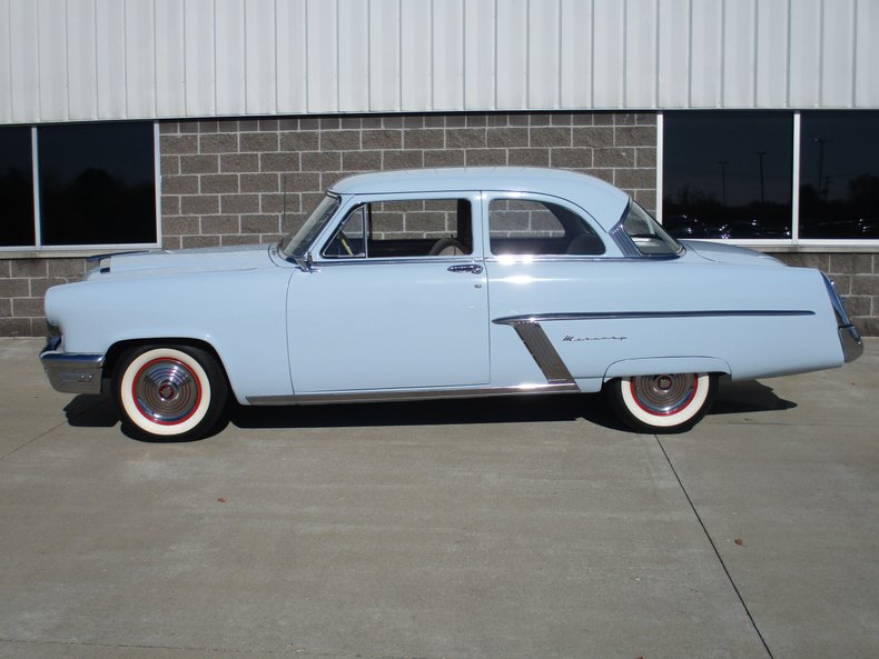 1952 Mercury 2 Door Sedan 42