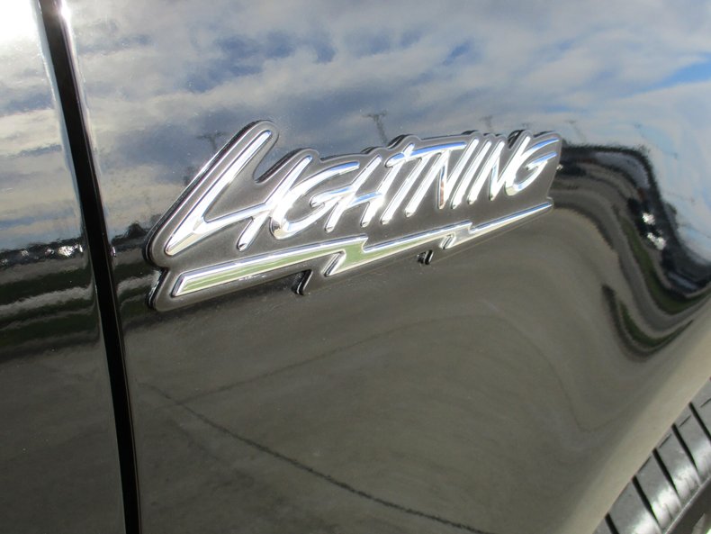 1999 Ford Lightning 34